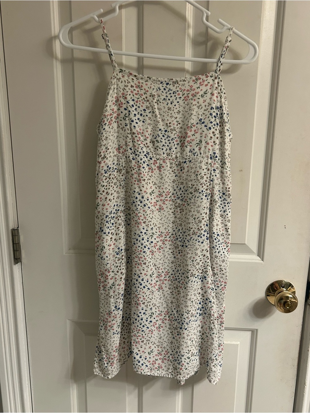 Gi abercrombie kids White Floral Spaghetti-Strap Dress with Pink and Blue Print